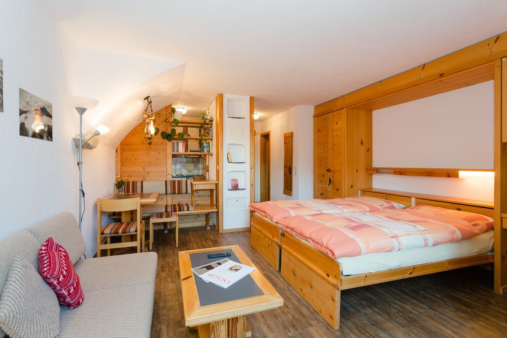 Hotel B&B Susom Surlej Silvaplana Bagian luar foto